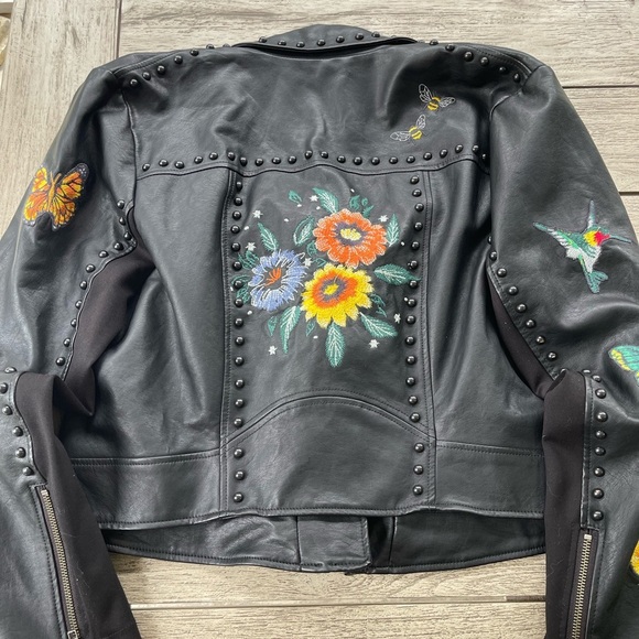 Torrid Black Moto Leather Jacket with Colorful Embroidery Womens Size 1 (14-16) - Picture 6 of 16